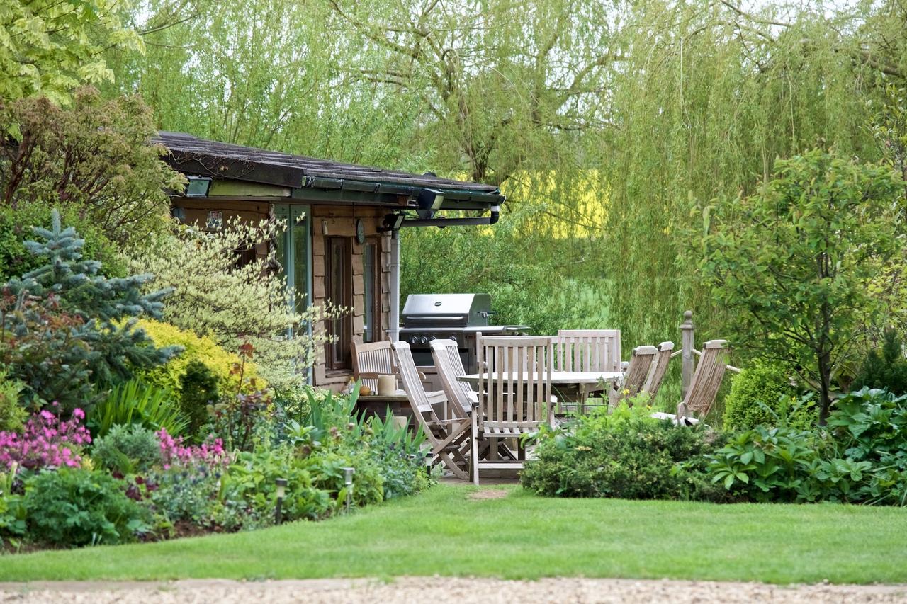 Bridge Cottage Bed And Breakfast Питерборо Екстериор снимка